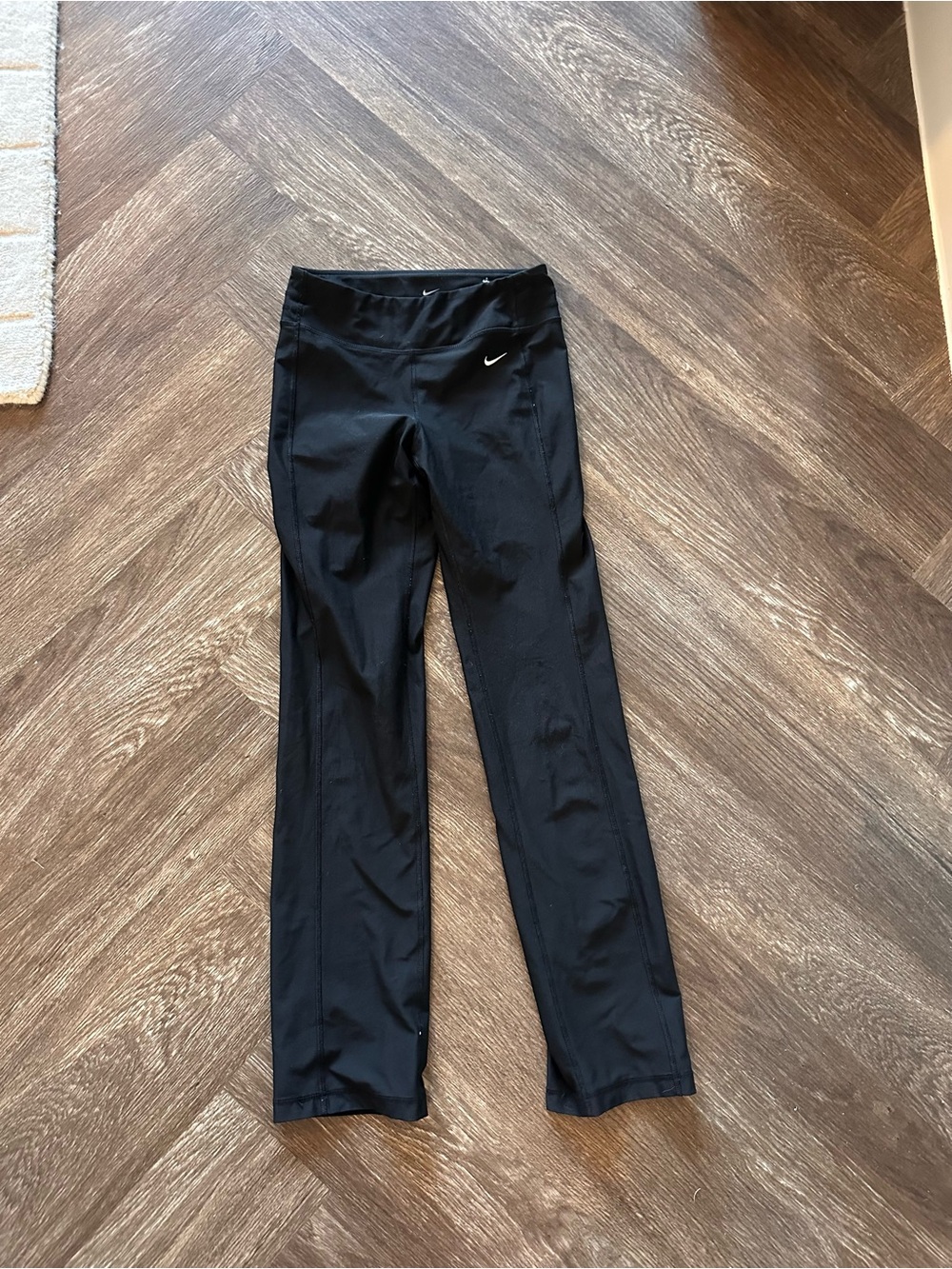 Nike Black Women's Performance Leggings with White Swoosh